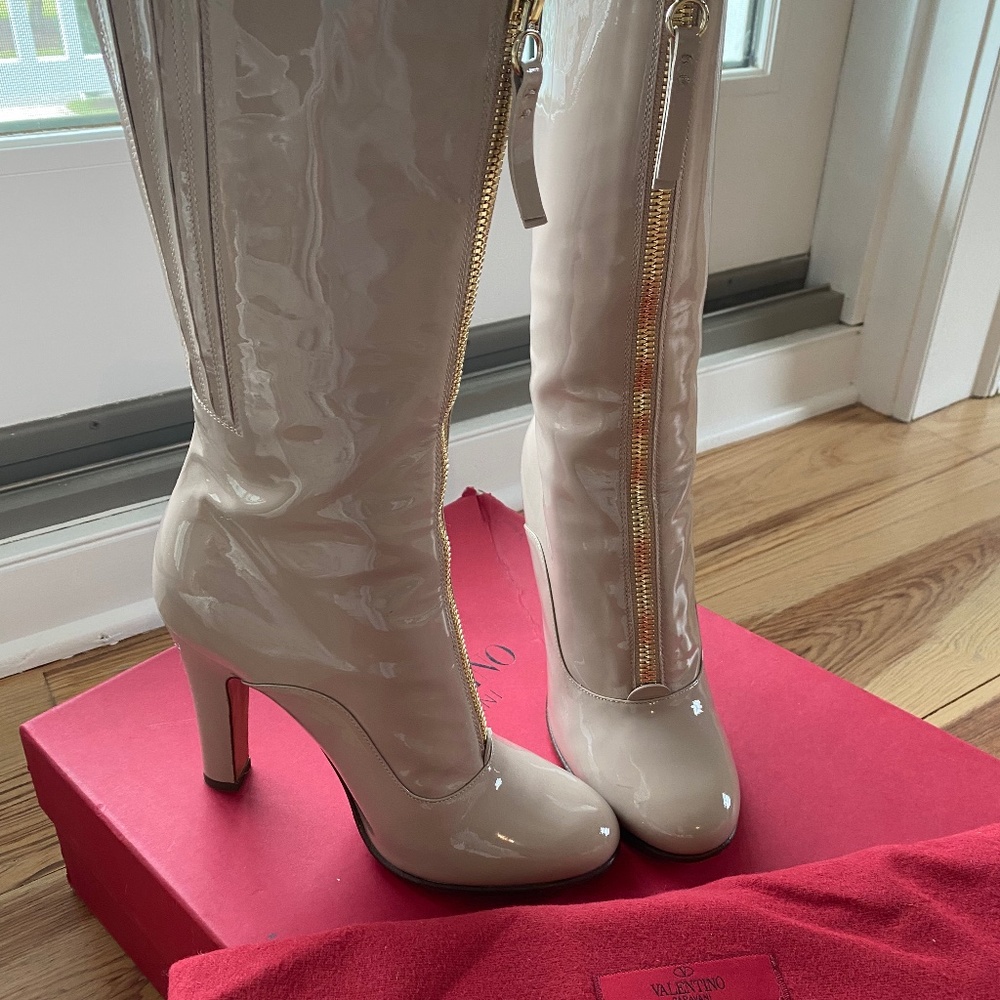 Valentino Patent Leather beige boots